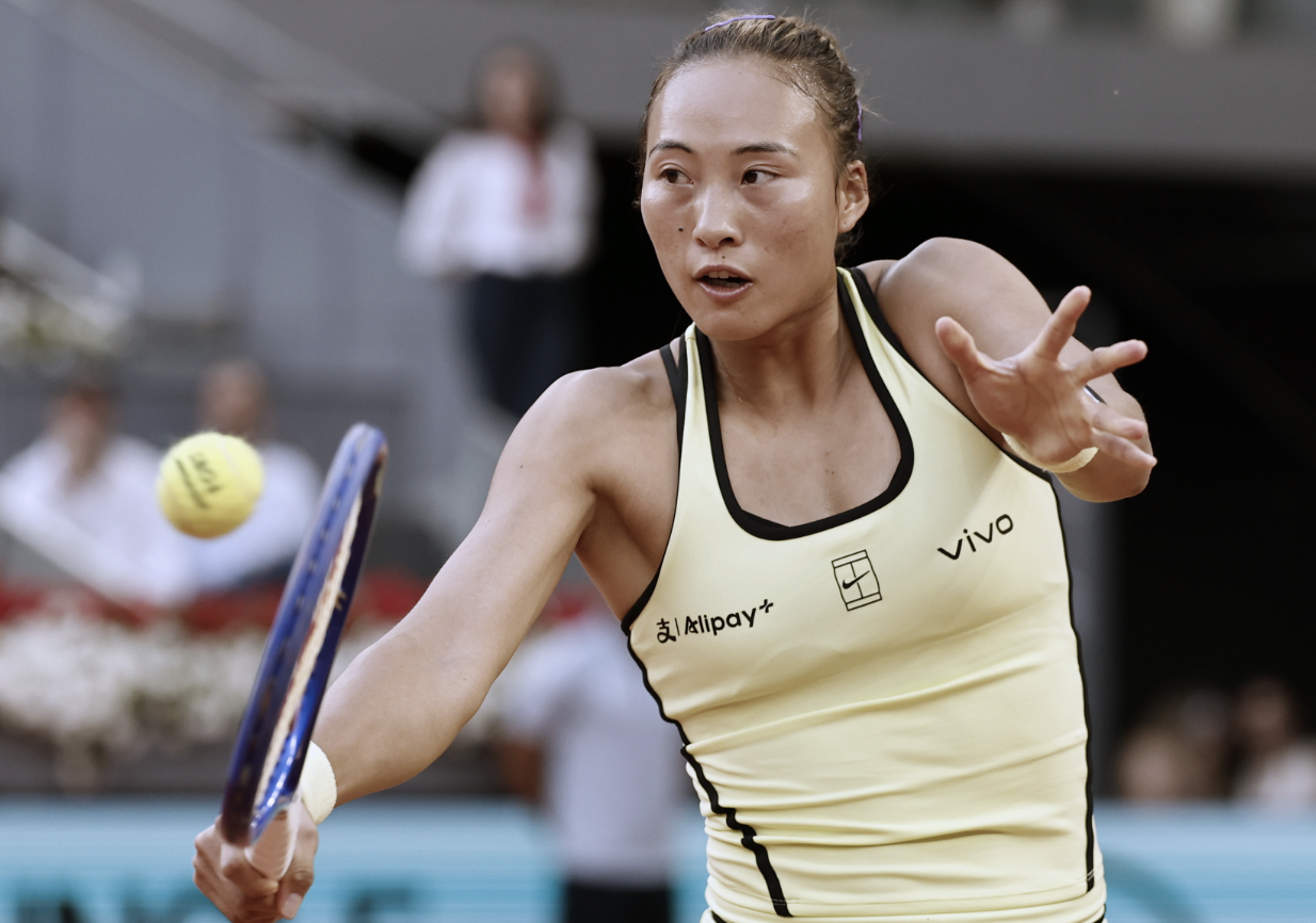 乐鱼leyu赛事集团-世界排名跌到53位 郑钦文太沮丧：其他都挺好就一点没打好 还得练